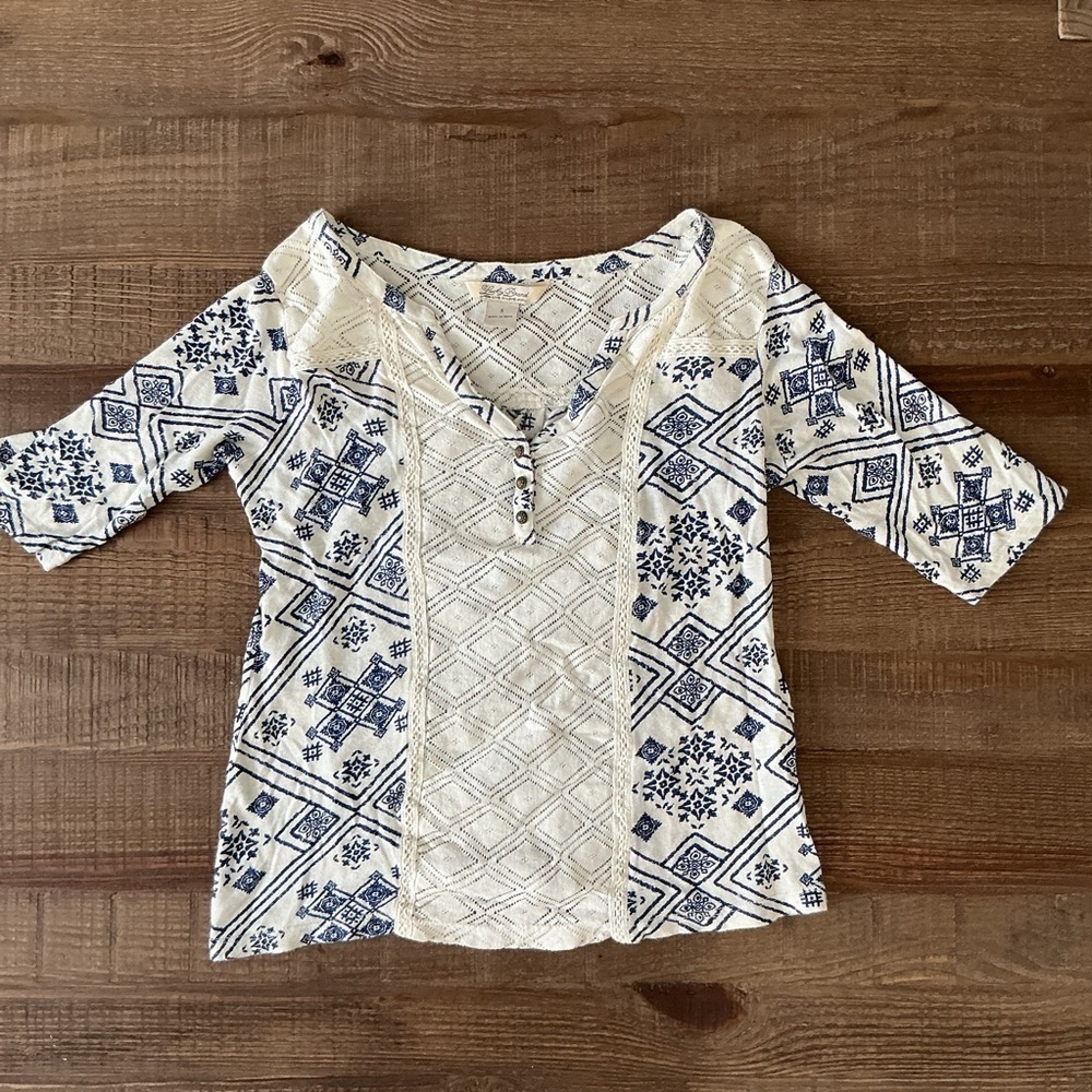 Lucky Brand Blue and White Crochet 1/2 Sleeve 1/4 Button Peasant Top Size Small